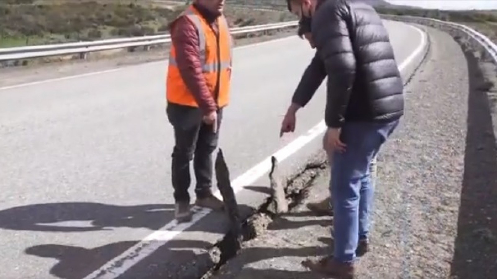 Vialidad Provincial realizó relevamiento de la zona afectada por el sismo que impactó a El Calafate